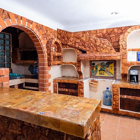 Vica Guest House Con Piscina En La Entrada De La Zona Hotelera Канкун Екстер'єр фото