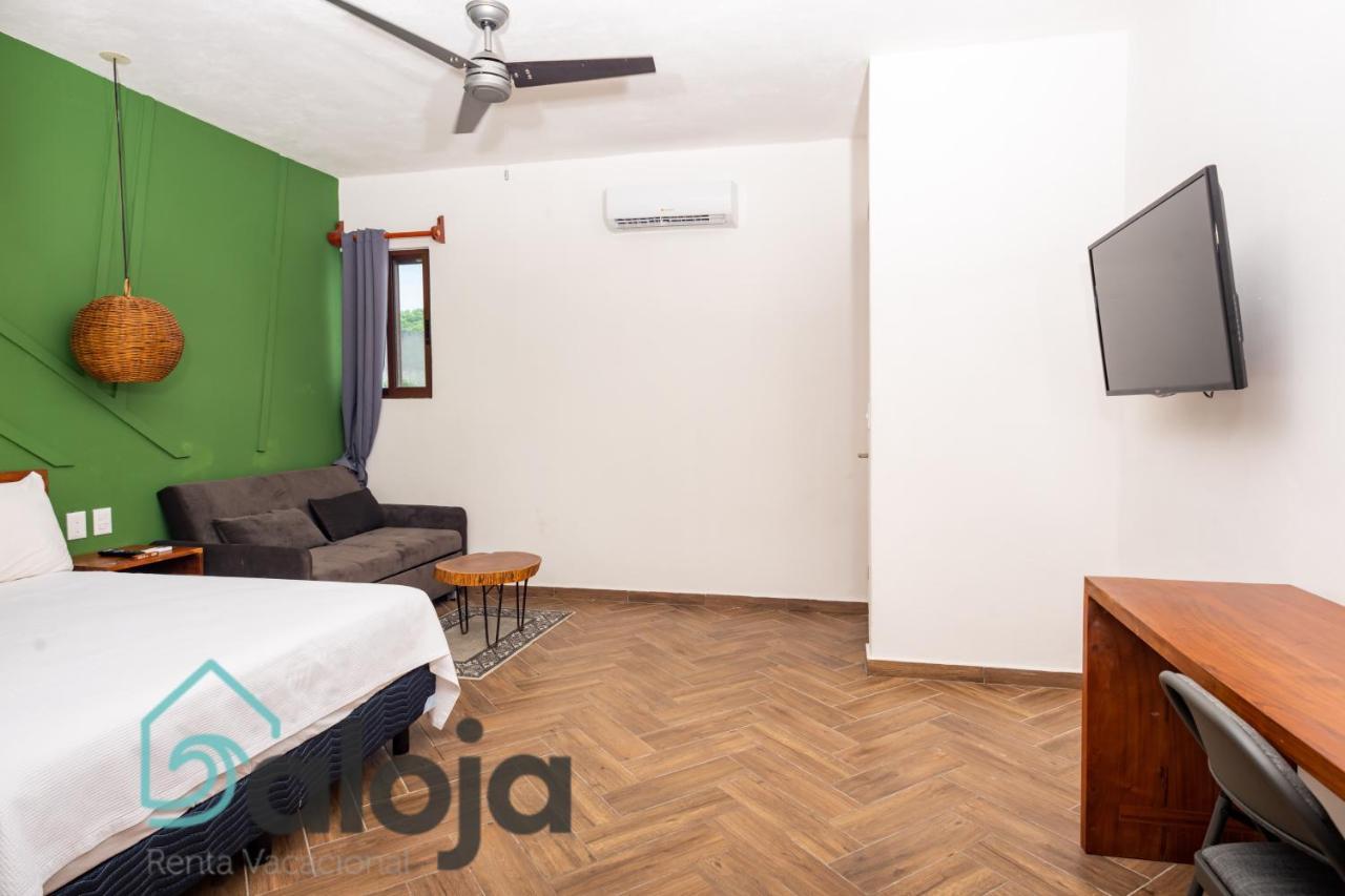 Vica Guest House Con Piscina En La Entrada De La Zona Hotelera Канкун Екстер'єр фото