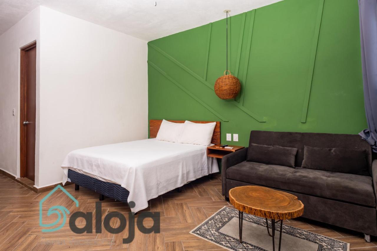 Vica Guest House Con Piscina En La Entrada De La Zona Hotelera Канкун Екстер'єр фото