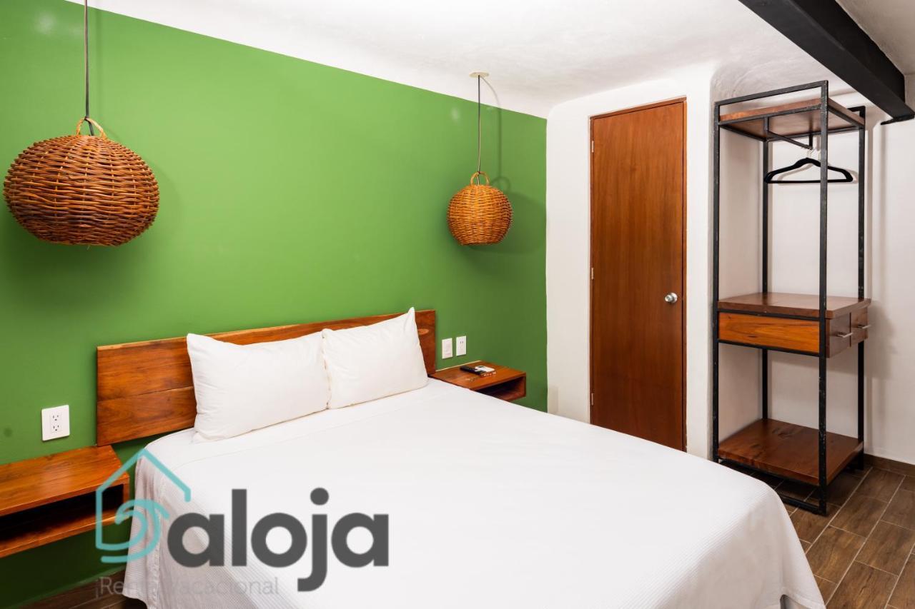 Vica Guest House Con Piscina En La Entrada De La Zona Hotelera Канкун Екстер'єр фото