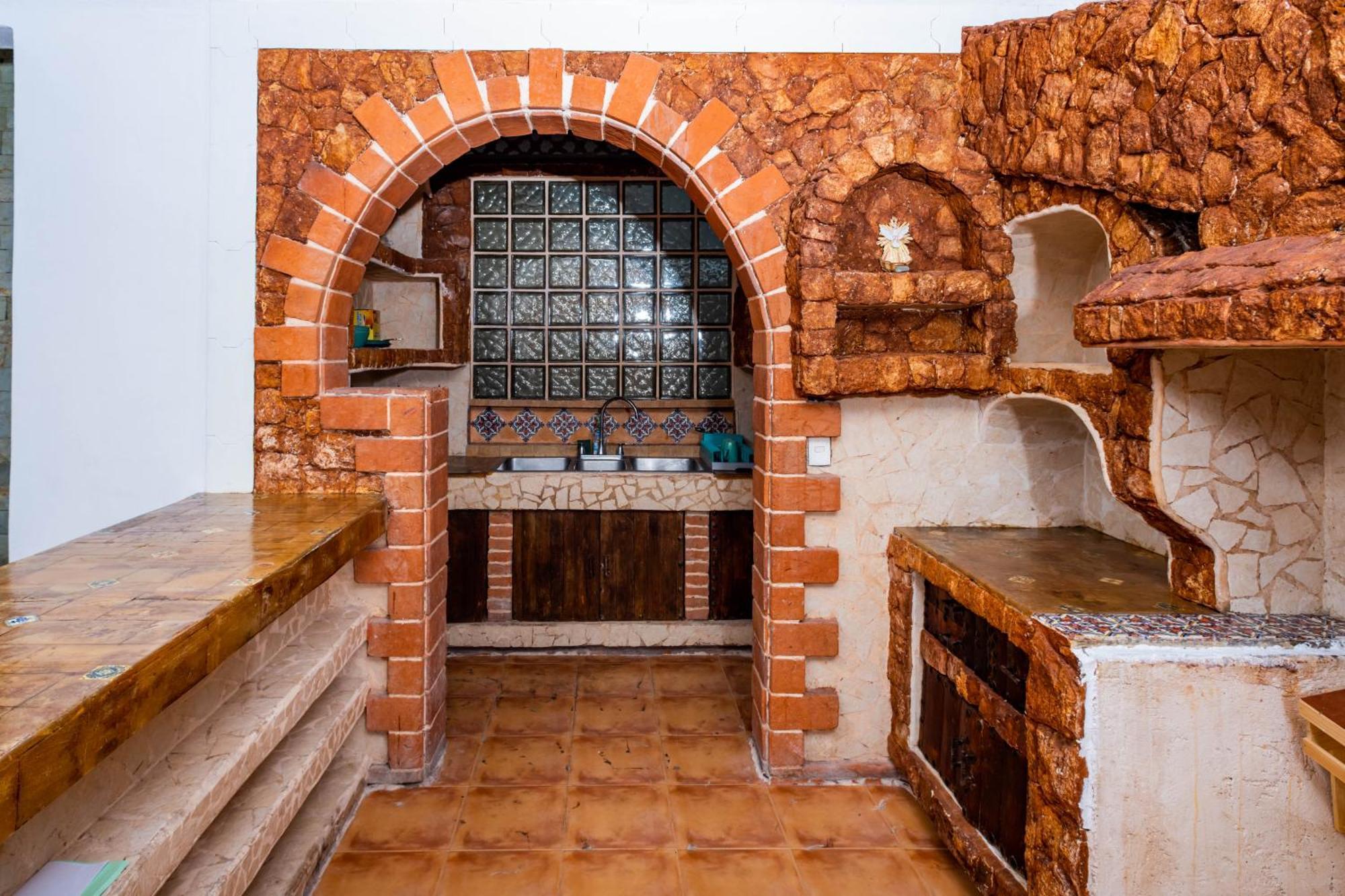Vica Guest House Con Piscina En La Entrada De La Zona Hotelera Канкун Екстер'єр фото